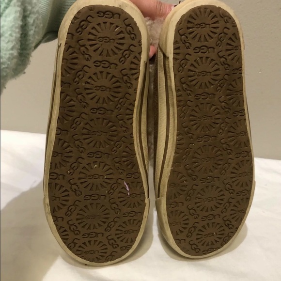 Kids UGG Slip-On - Picture 10 of 10